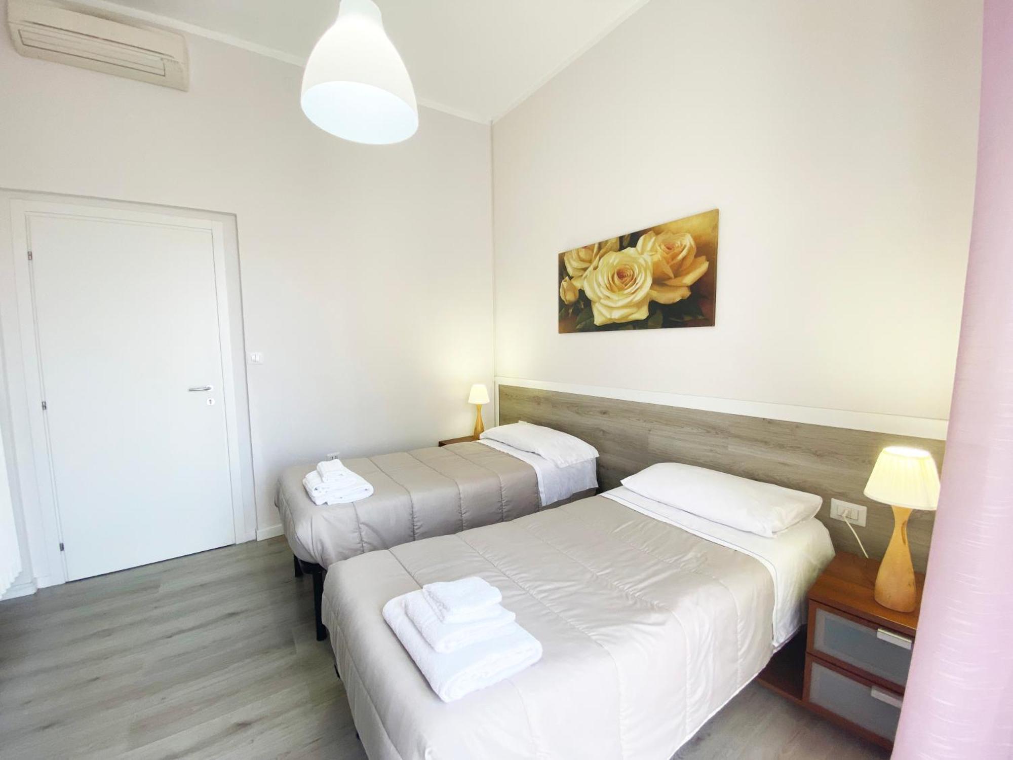 Easyrooms One Parma Room photo